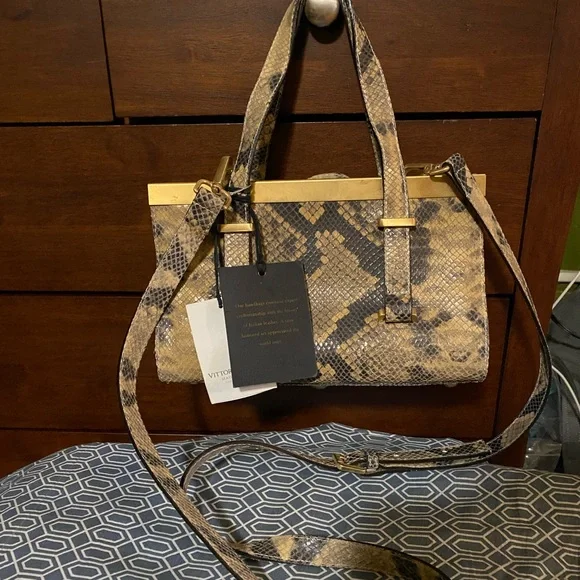 SALE ‼️‼️VITTORIA NAPOLI MADE IN ITALY CROSSBODY BAG NWT LEATHER